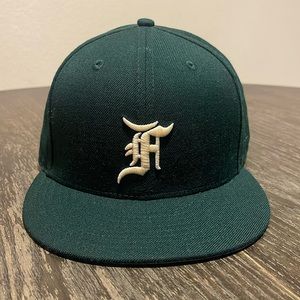 *Rare Color* Fear of God Essentials New Era 59Fifty Fitted Hat Size 7 3/4 Green